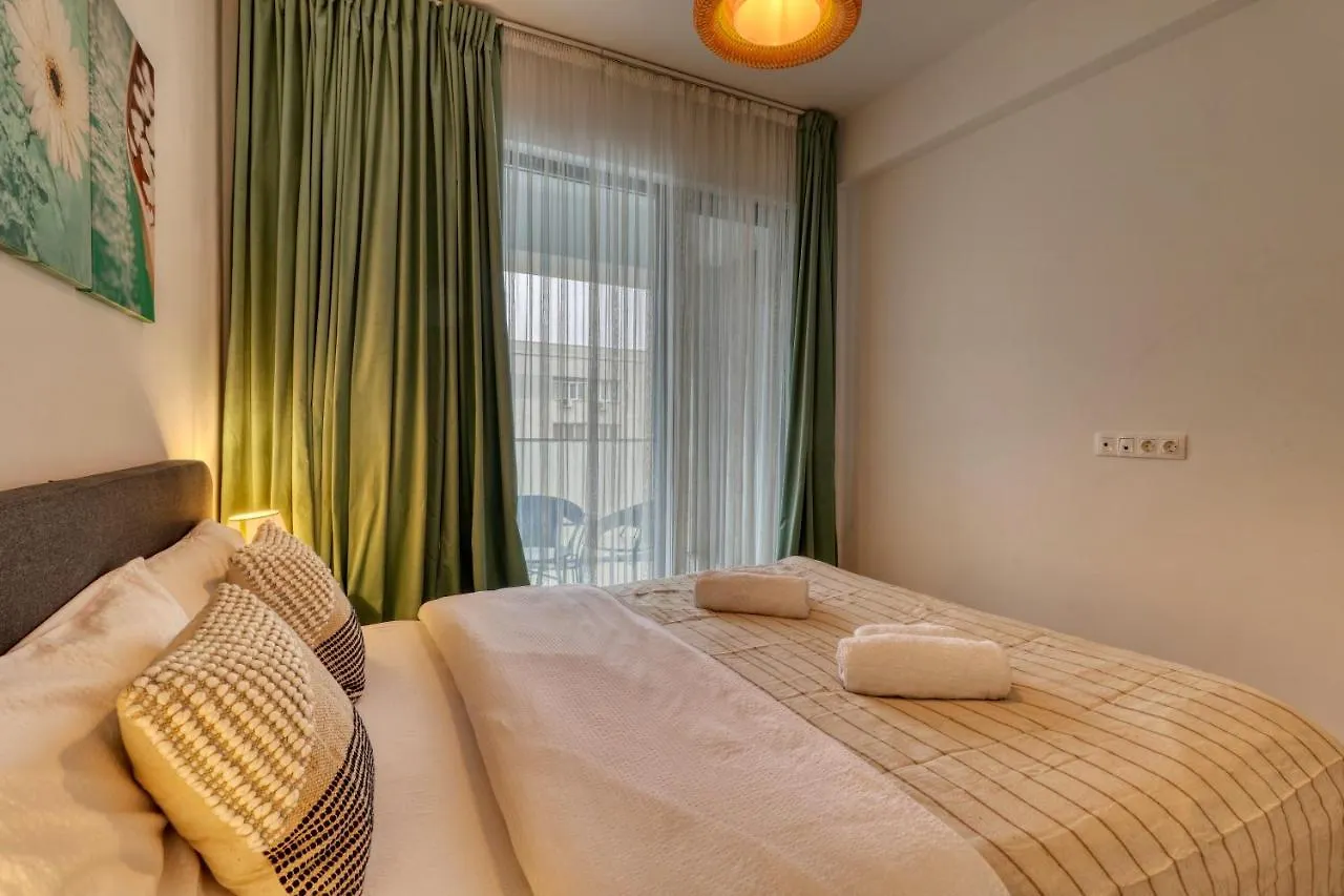Relaxation Station - My Charming, Cosy&Inviting Apt - Smart Thermostat - Private Parking - Ior Park - Long Term Price Cuts Бухарест 0*,  Румыния