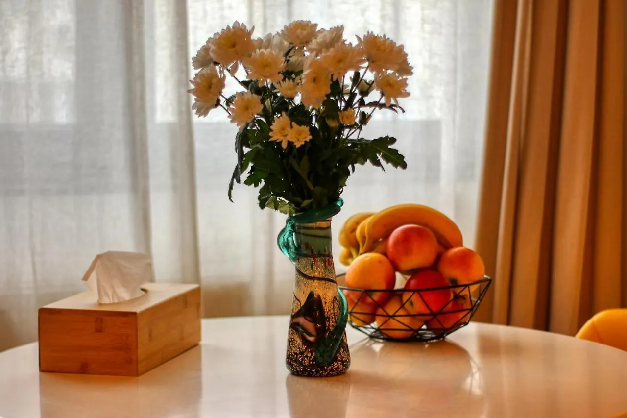 Relaxation Station: Cozy Apartment with Smart Features near Ior Park Bucharest Romania