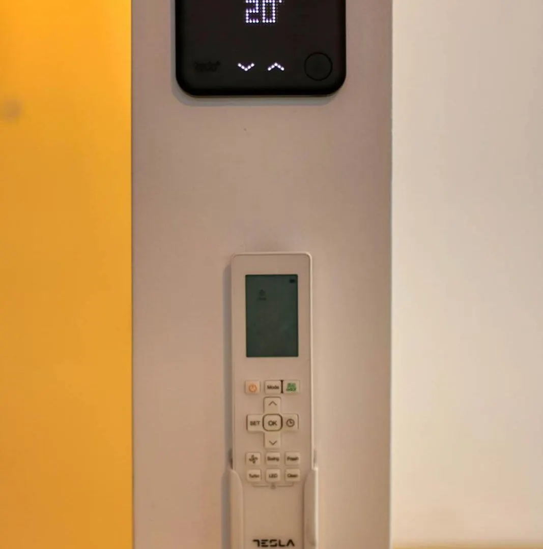 Relaxation Station: Cozy Apartment with Smart Features near Ior Park Bucharest